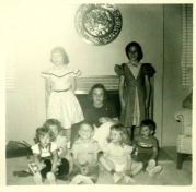 Rossi 002.jpg: 1954/01?  Susan, Lani, Gae, Mark, Cindy, Leslie, Rae, Kirk